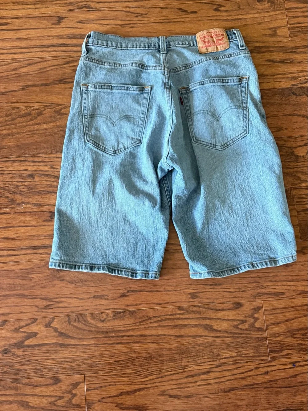 Men’s size 28 y2k Levi's Light Wash Blue Denim Shorts - Classic Five-Pocket
